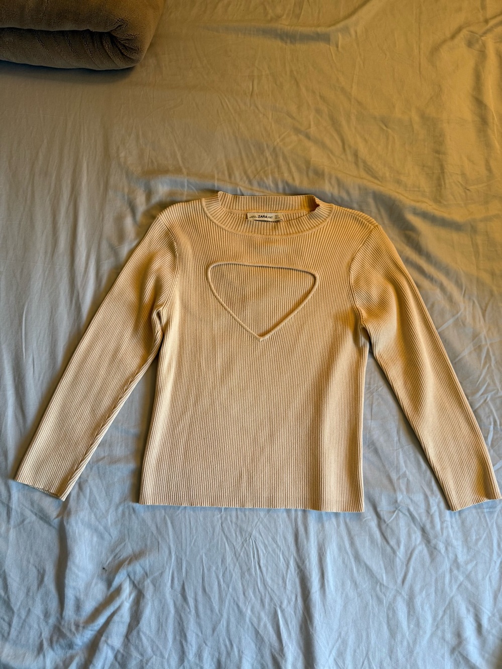 Zara Cream Ribbed Long-Sleeve Top with Triangle Cutout
